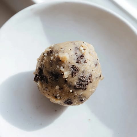 These moist Banana Chocolate Chip Energy Balls are perfect for on-the-go snacking, packed with banana and almond butter.